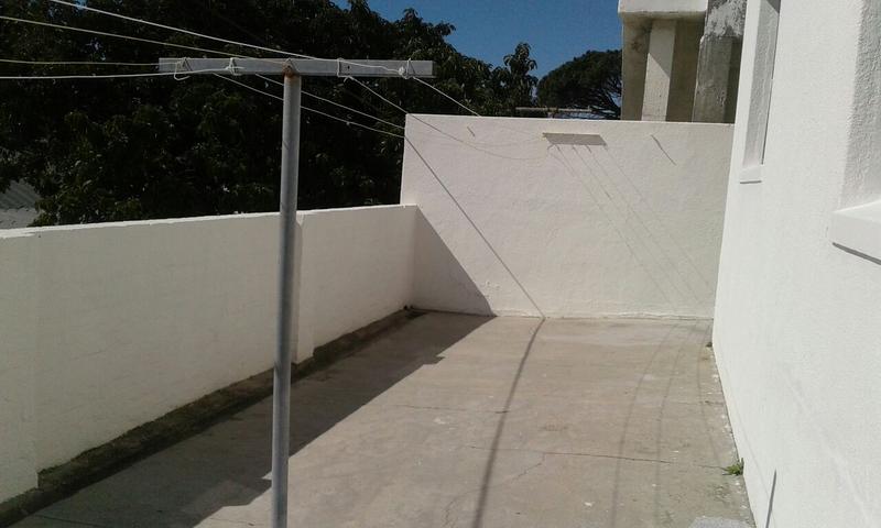 To Let 1 Bedroom Property for Rent in Walmer Estate Western Cape